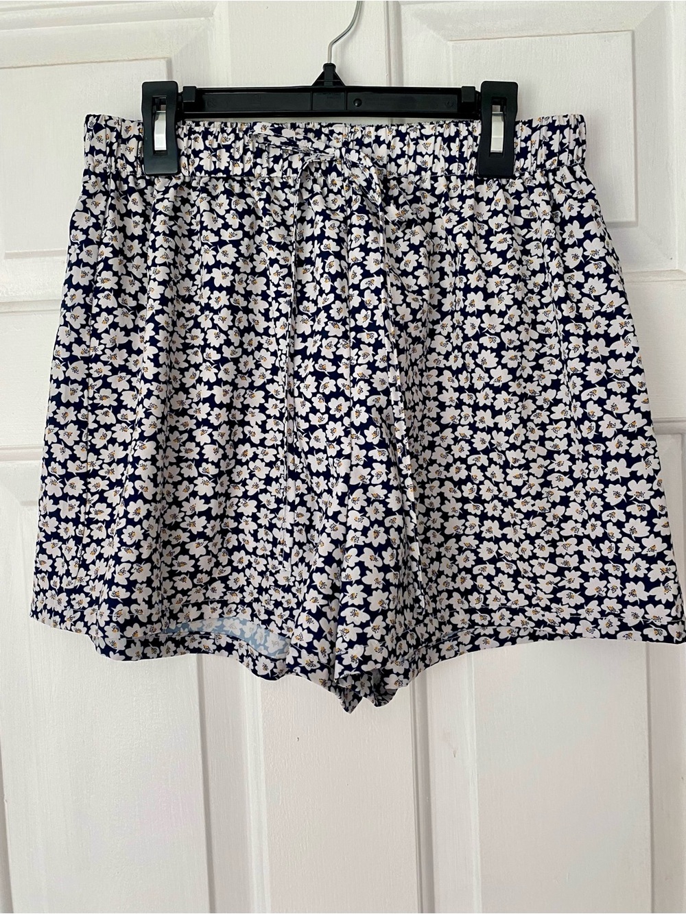 SHEIN Navy and White High-Waist Floral Drawstring Shorts